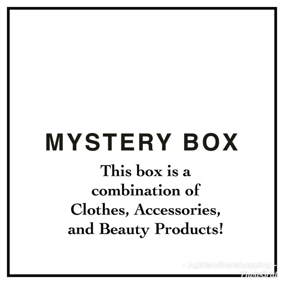 $3 Clothing Beauty Mystery Box - READ DESCRIPTION - Picture 7 of 8